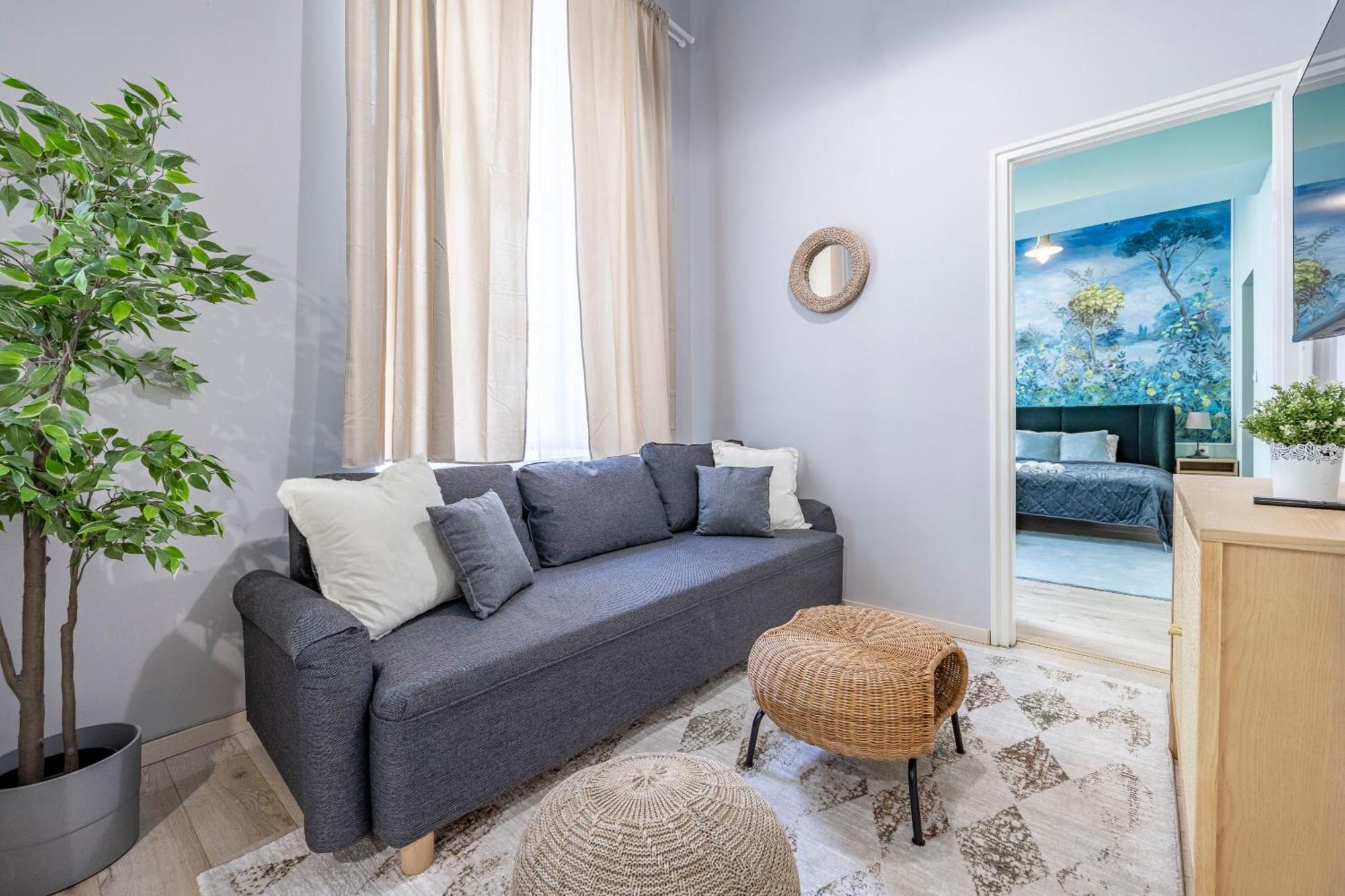 Hidden Gem With Terrace On The Andrassy Fashion Road Appartement Boedapest Buitenkant foto