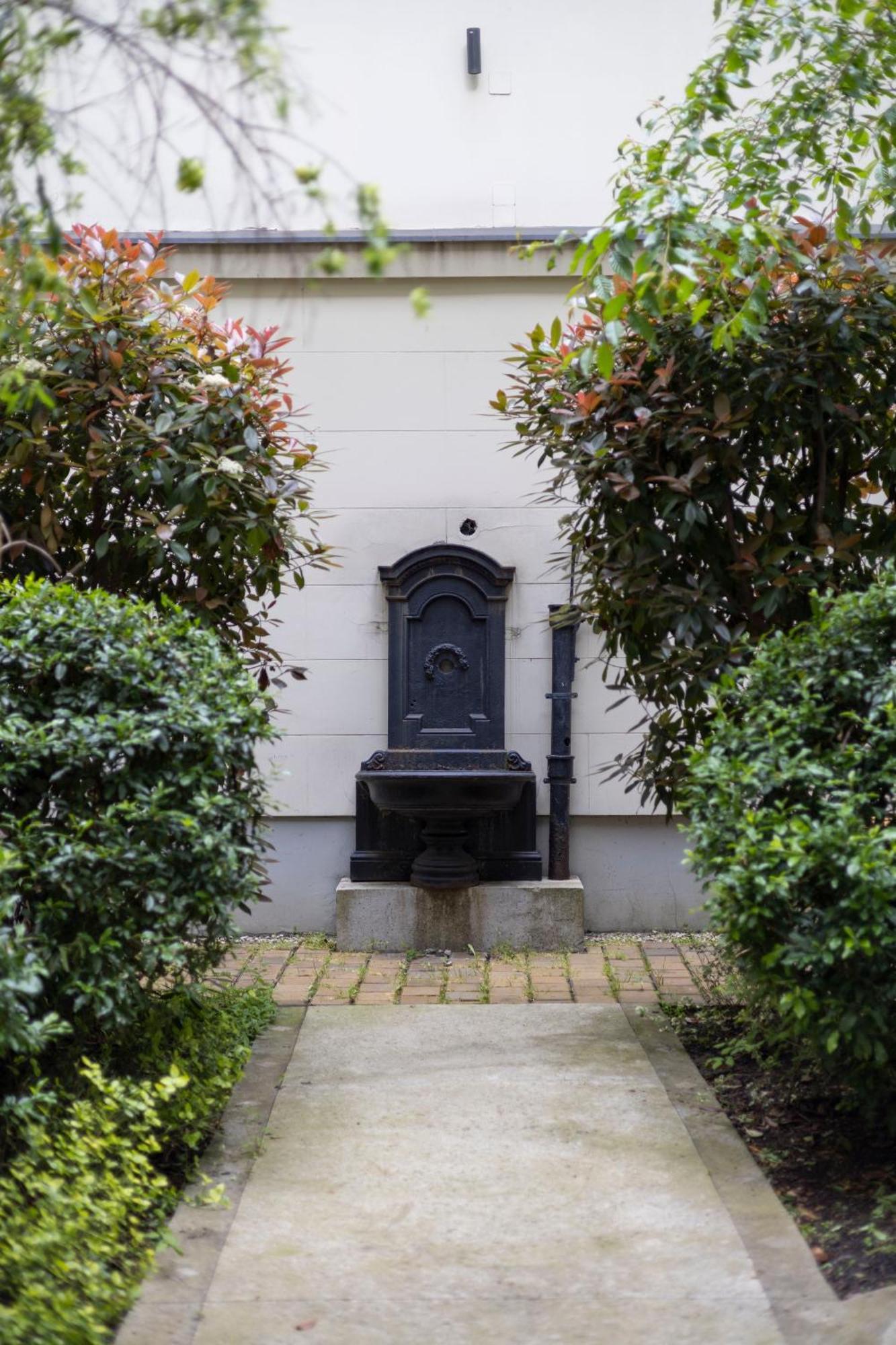 Hidden Gem With Terrace On The Andrassy Fashion Road Appartement Boedapest Buitenkant foto
